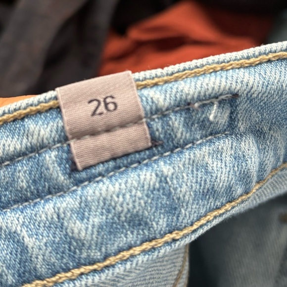 CITIZENS OF HUMANITY | Emerson slim boyfriend crop | size 26** 30 inch waist - Picture 9 of 10